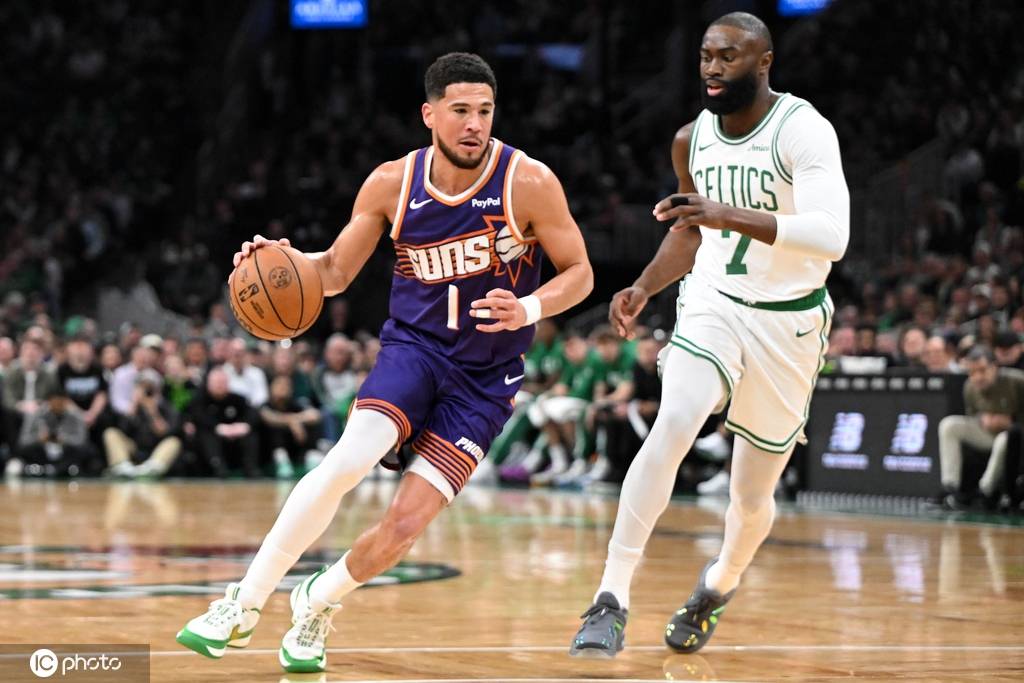 布克空砍40分布朗41分 太阳不敌凯尔特人